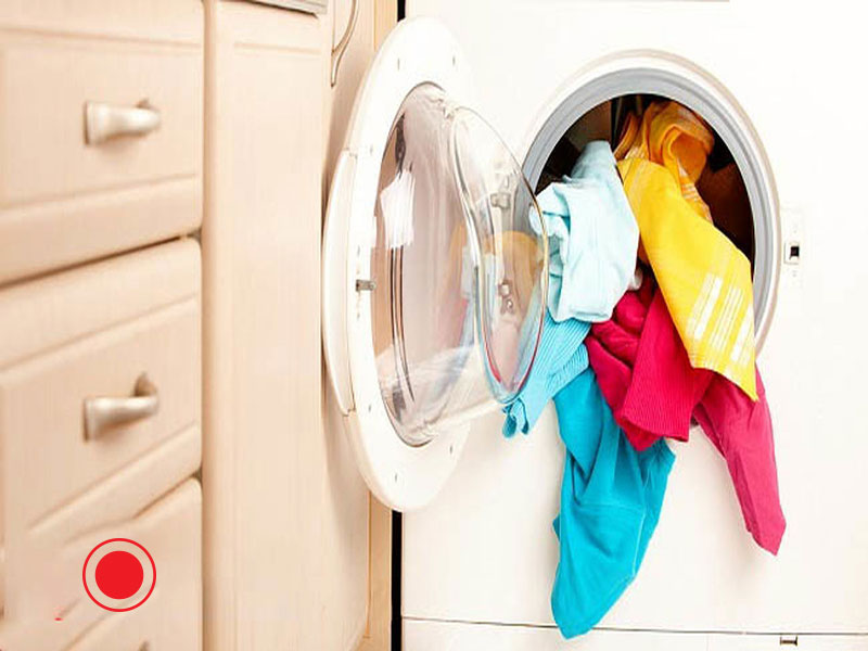 لرزش ماشین لباسشویی  : زیاد بودن لباس در ماشین لباسشویی